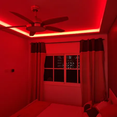 Casa Macon Red